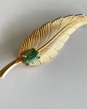 Hair accessory leaf motif hairpin – perfectly matching your ethnic outfits.
