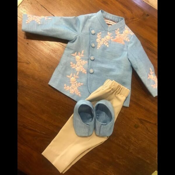 Sky Bloom Indo-Western Set – Blue Floral Jacket with Beige Pant & Mojaris (3-Piece Set)
