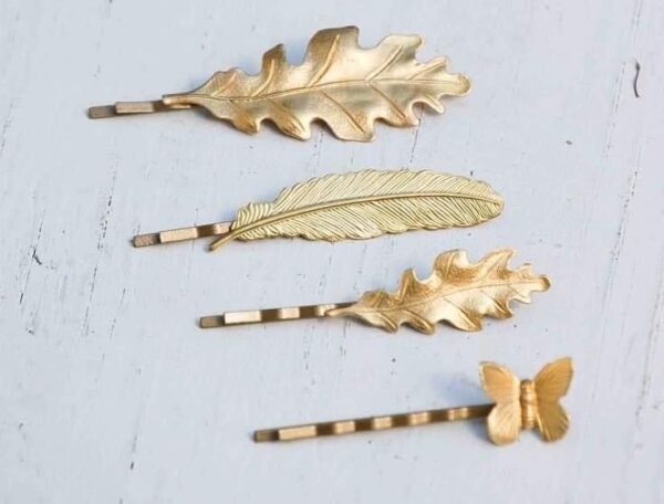 🍀 Lucky Leaves Hairpin – 4-Leaf Pattern Accessory by Tiny Pattu